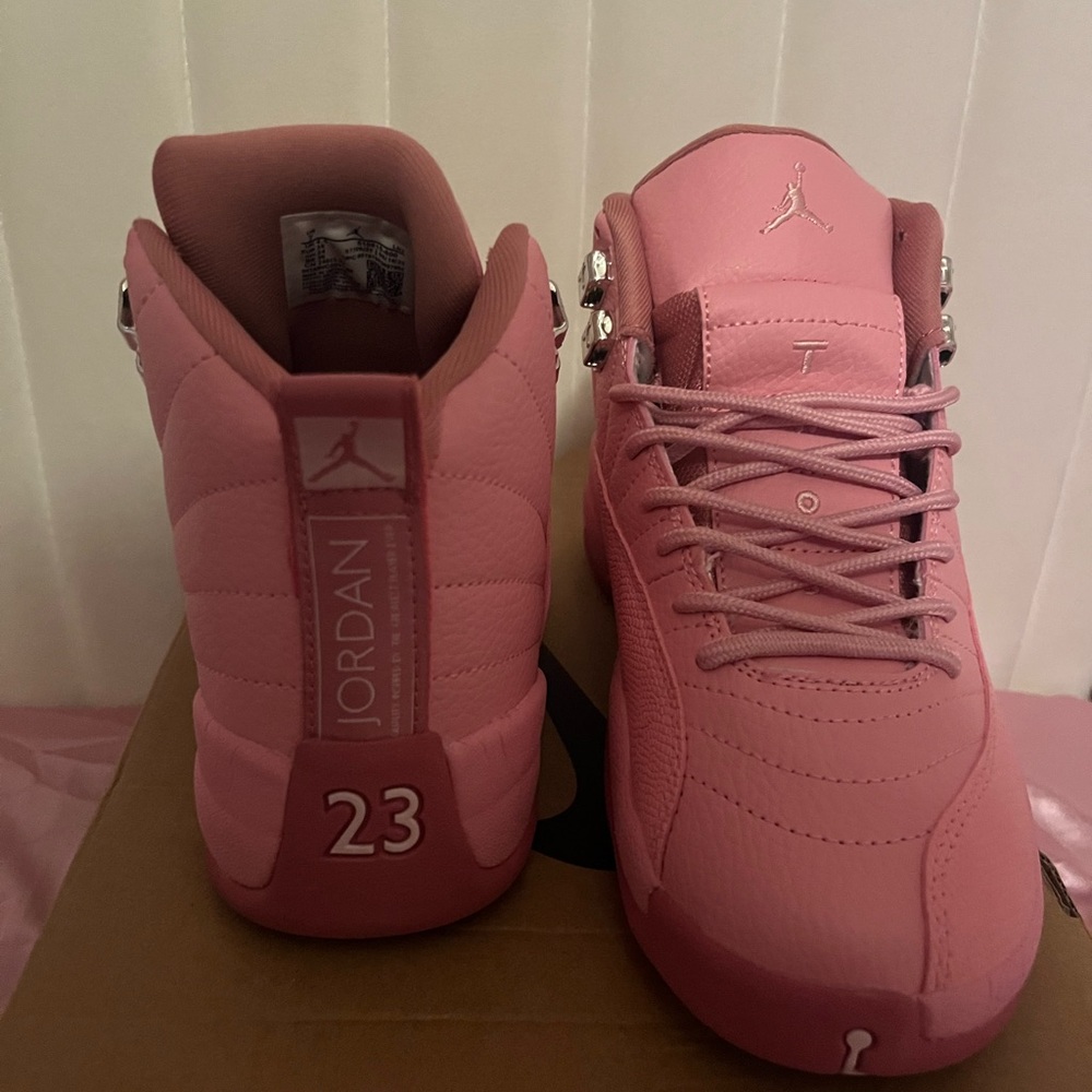Jordan 12 Pearl Pink Sneakers - Picture 4 of 6